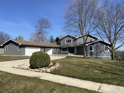 504 S Brookshore Dr, Shorewood, IL 60404