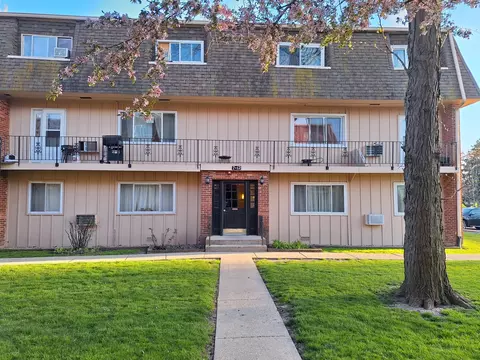 2308 Algonquin Rd #9, Rolling Meadows, IL 60008