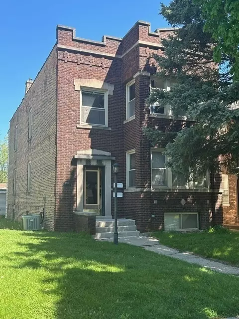 2510 Walnut St, Blue Island, IL 60406