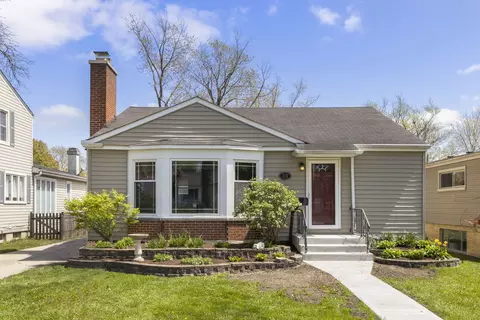 215 N Garfield St, Lombard, IL 60148