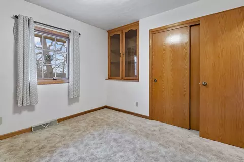Bedroom - 10385 Ellsworth Dr, Roscoe, IL 61073 photo 1 of 3
