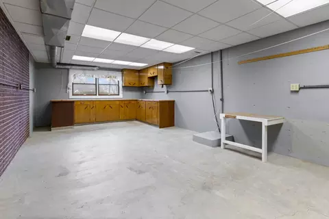 Kitchen - 10385 Ellsworth Dr, Roscoe, IL 61073 photo 5 of 5