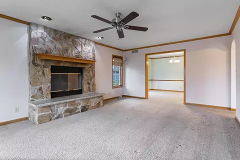 Living - 10385 Ellsworth Dr, Roscoe, IL 61073 photo 2 of 2