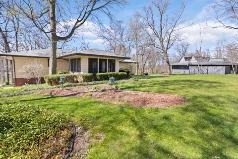 Exterior - 10385 Ellsworth Dr, Roscoe, IL 61073 photo 10 of 11