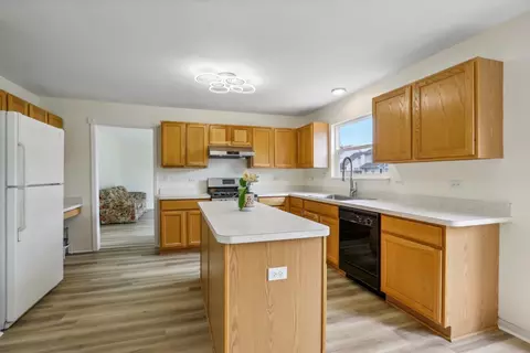 1890 Cooper Ln, Algonquin, IL 60102 photo 12