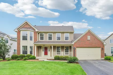 1890 Cooper Ln, Algonquin, IL 60102