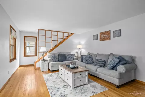 107 E Jackson St, Oswego, IL 60543 photo 2