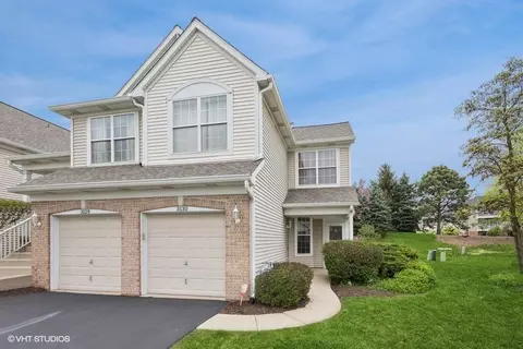 3130 Autumn Lake Dr, Aurora, IL 60504