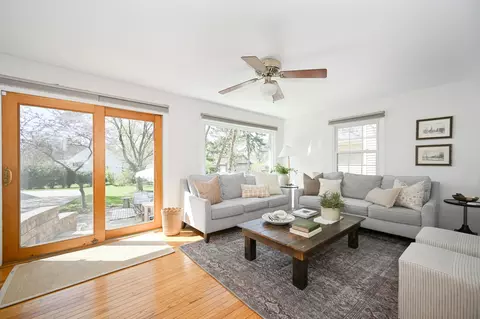 332 E Harrison Ave, Wheaton, IL 60187 photo 12