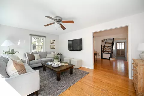 332 E Harrison Ave, Wheaton, IL 60187 photo 14