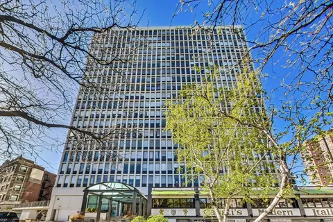 444 W Fullerton Pkwy #1908, Chicago, IL 60614