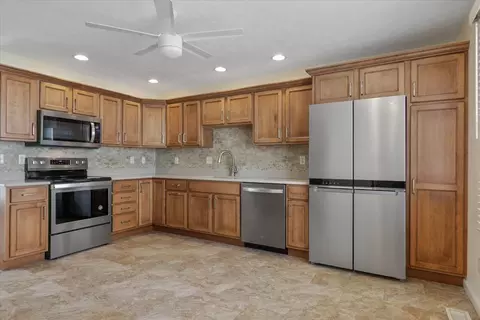 Kitchen - 1707 Sunrise Pt, Normal, IL 61761 photo 2 of 2