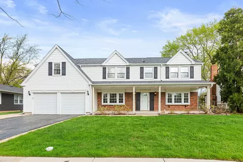 8 Belaire Ct, Buffalo Grove, IL 60089