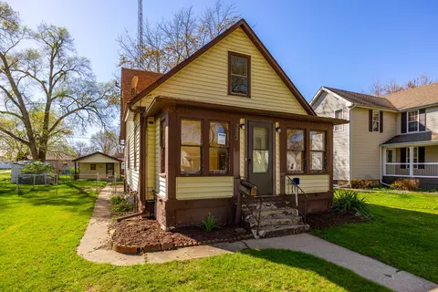 383 S Cleveland Ave, Bradley, IL 60915