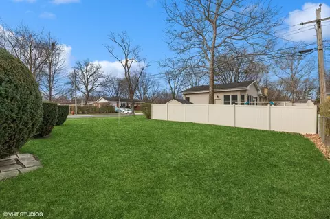 Exterior - 48 Harvard St, Des Plaines, IL 60016 photo 7 of 7
