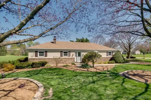 40 W022 Sunflower Dr, Elgin, IL 60124