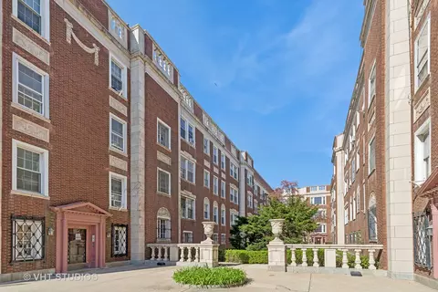 4916 S Drexel Blvd #2E, Chicago, IL 60615