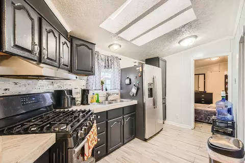 328 Surrey Rd, Wheeling, IL 60090 photo 4