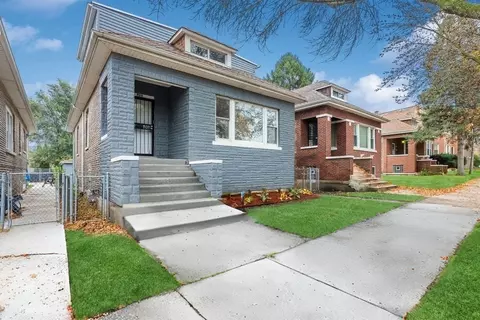 9207 S Merrill Ave, Chicago, IL 60617
