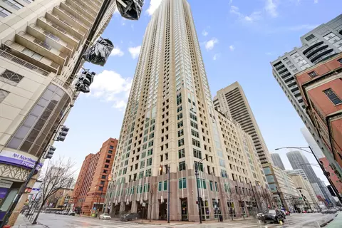 33 W Ontario St #48G, Chicago, IL 60654