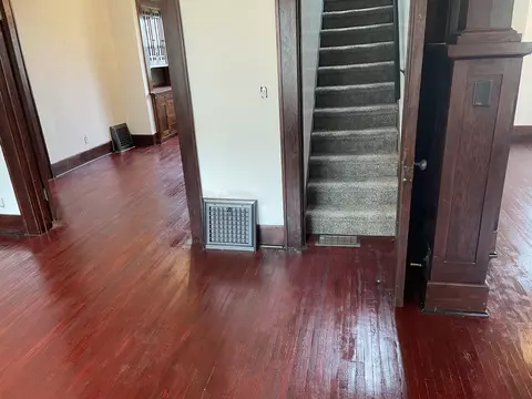 Entry Way - 568 N 4th St, Sheldon, IL 60966 photo 1 of 2