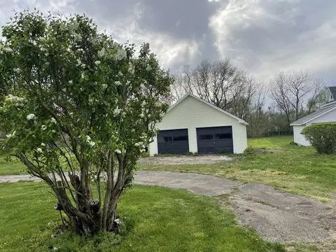 Exterior - 568 N 4th St, Sheldon, IL 60966 photo 4 of 17