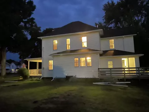 Exterior - 568 N 4th St, Sheldon, IL 60966 photo 14 of 17