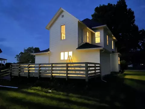 Exterior - 568 N 4th St, Sheldon, IL 60966 photo 11 of 17