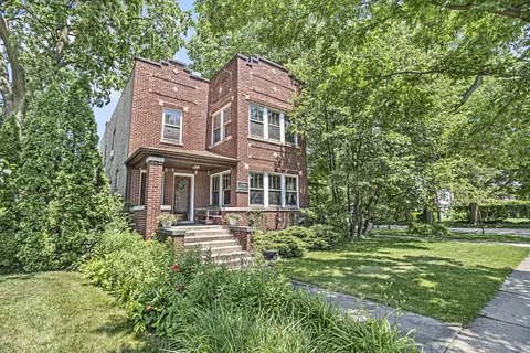 1701 Dempster St, Evanston, IL 60201