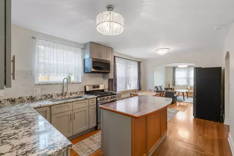 5151 S Massasoit Ave, Chicago, IL 60638 photo 5