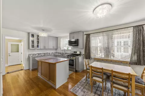5151 S Massasoit Ave, Chicago, IL 60638 photo 3