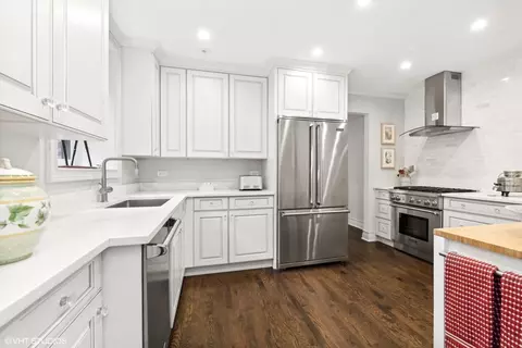 Kitchen - 227 E Delaware Pl #9C, Chicago, IL 60611 photo 2 of 3