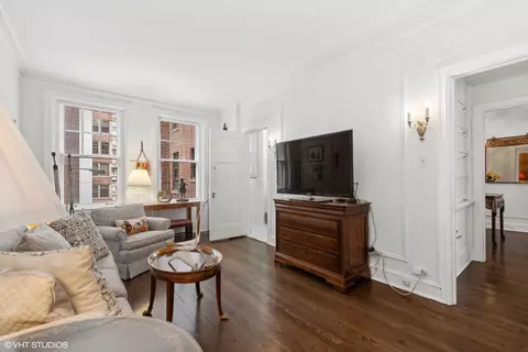 Living - 227 E Delaware Pl #9C, Chicago, IL 60611 photo 3 of 4