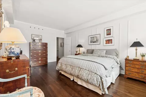 Bedroom - 227 E Delaware Pl #9C, Chicago, IL 60611 photo 2 of 3