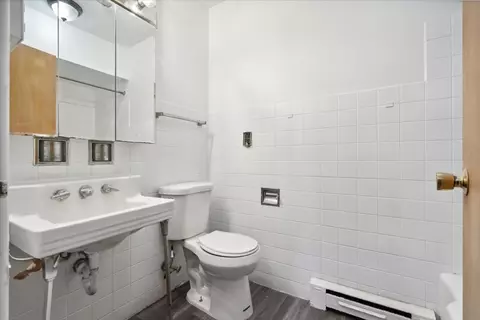 Bath - 4117 Joliet Ave, Lyons, IL 60534 photo 1 of 3