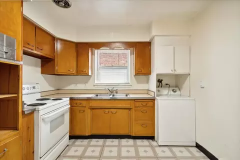Kitchen - 4117 Joliet Ave, Lyons, IL 60534 photo 3 of 3