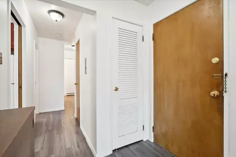 Entry Way - 4117 Joliet Ave, Lyons, IL 60534 photo 1 of 2