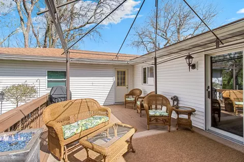 Exterior - 1112 Beech Dr, Dixon, IL 61021 photo 9 of 12