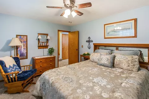 Bedroom - 1112 Beech Dr, Dixon, IL 61021 photo 4 of 5