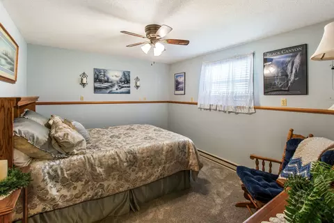 Bedroom - 1112 Beech Dr, Dixon, IL 61021 photo 5 of 5