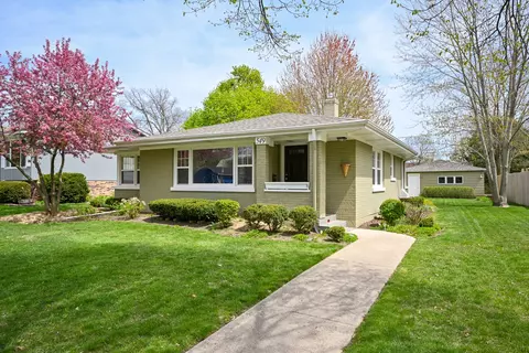 549 Belleview Ave, West Chicago, IL 60185