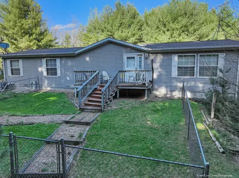 614 Morgan Rd, Amboy, IL 61310