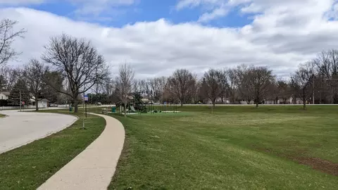 Exterior - 1797 Sheffield Dr, Elgin, IL 60123 photo 9 of 9