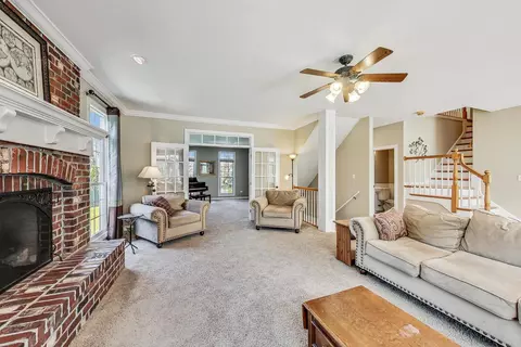 17 W231 Hillside Ln, Willowbrook, IL 60527 photo 14