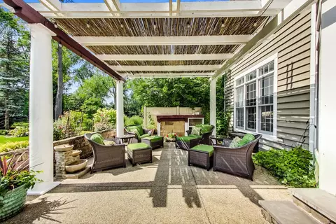 17 W231 Hillside Ln, Willowbrook, IL 60527 photo 17