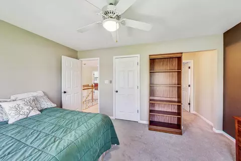17 W231 Hillside Ln, Willowbrook, IL 60527 photo 40