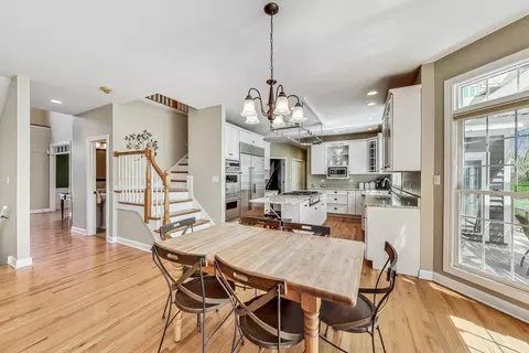 17 W231 Hillside Ln, Willowbrook, IL 60527 photo 15