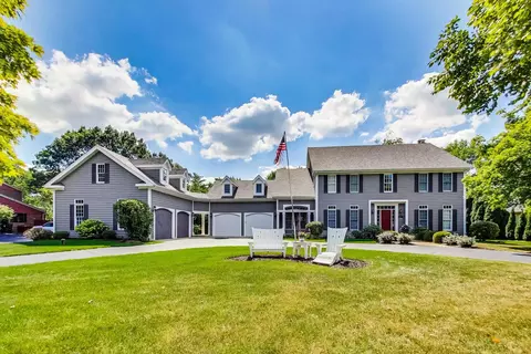 17 W231 Hillside Ln, Willowbrook, IL 60527 photo 1