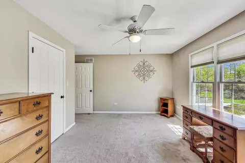 17 W231 Hillside Ln, Willowbrook, IL 60527 photo 37