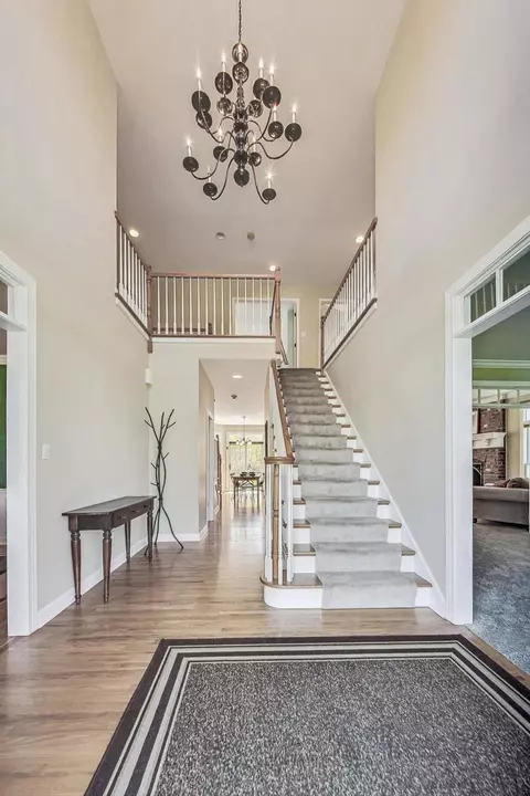 17 W231 Hillside Ln, Willowbrook, IL 60527 photo 5